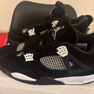 White thunder Jordan 4